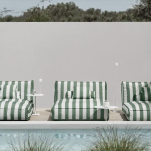 Outdoor lounge bed